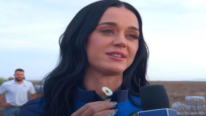 Katy Perry in Blue Origin NS-31 flight