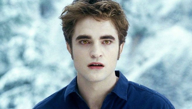 Robert Pattinson Says Working on The Batman is Like Twilight All Over Again