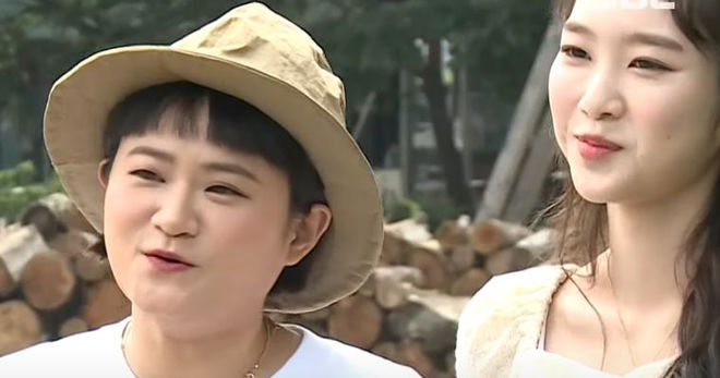 is-comedian-kim-shin-young-dating-former-oh-my-girl-member-jiho