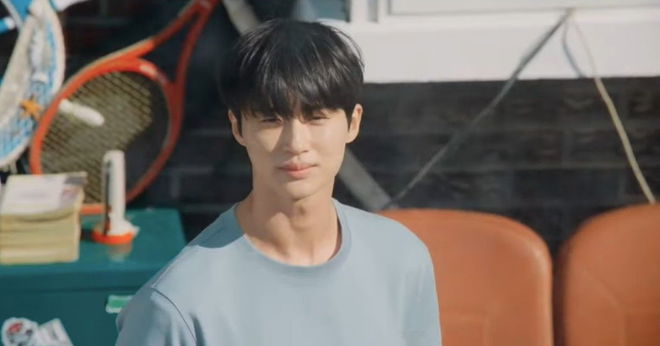 Is Lovely Runner on Netflix: Kim Hye-Yoon as Im Sol in Lovely Runner