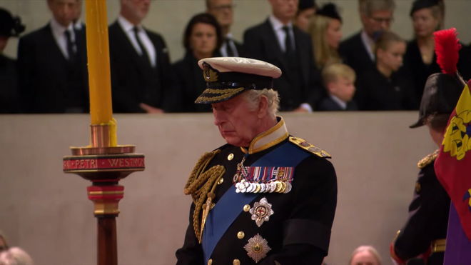 king-charles-princes-william-harry-attempted-to-self-soothe-pacify-themselves-at-queen-elizabeths-funeral-by-doing-these-3-gestures-body-language-expert-claims