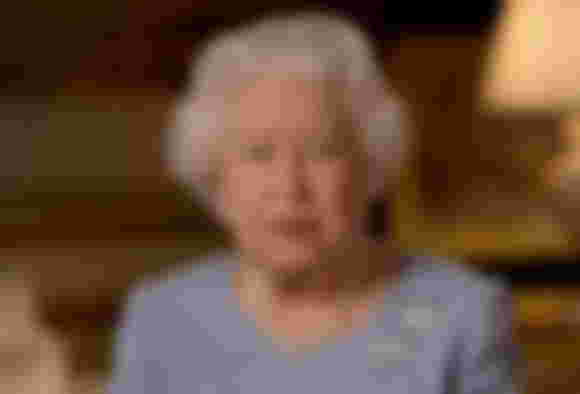 queen-elizabeth-shock-monarch-sparks-speculation-that-blue-could-be-bad-luck-since-she-wore-the-shade-to-princess-diana-sarah-fergusons-weddings