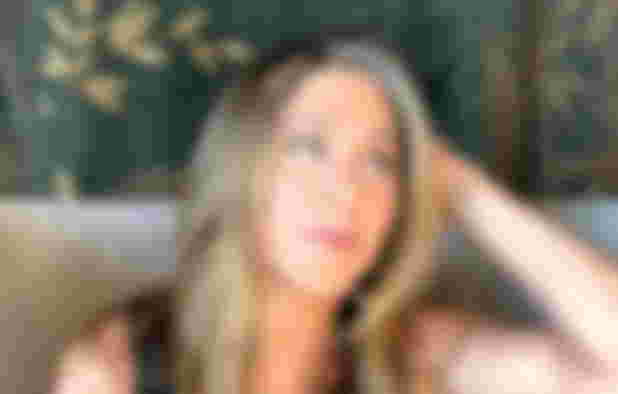 jennifer-aniston-brad-pitt-found-love-at-the-same-time-friends-star-allegedly-dating-jon-hamm-while-her-ex-husband-is-linked-to-emily-ratajkowski