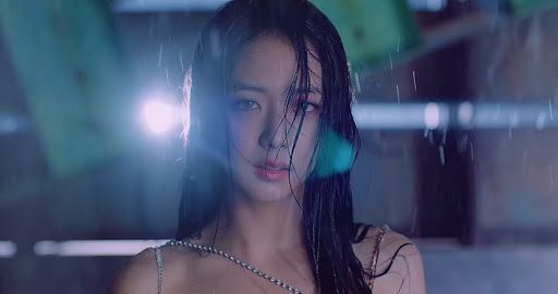 blackpink-jisoo-poses-for-instagram-selfie-after-a-long-time