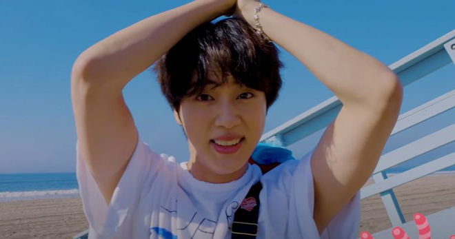 bts-jin-heartbreak-k-pop-idol-says-no-one-wants-to-be-friends-with-him-in-real-life