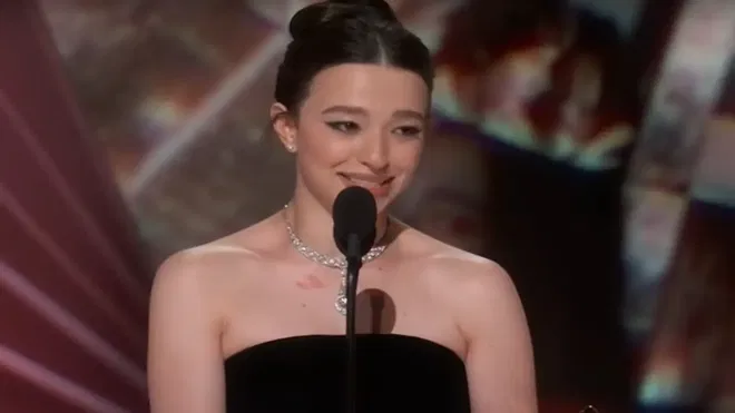 Mikey Madison winning an Oscar