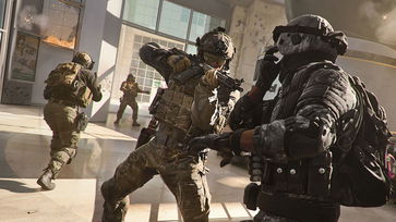 Modern Warfare 3 players fighting in sunlit building