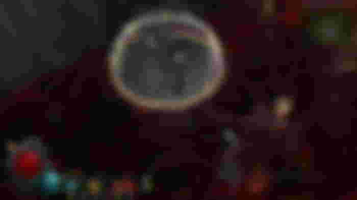 When you see that bubble appear, stand in its aura to become temporarily immune to all damage.