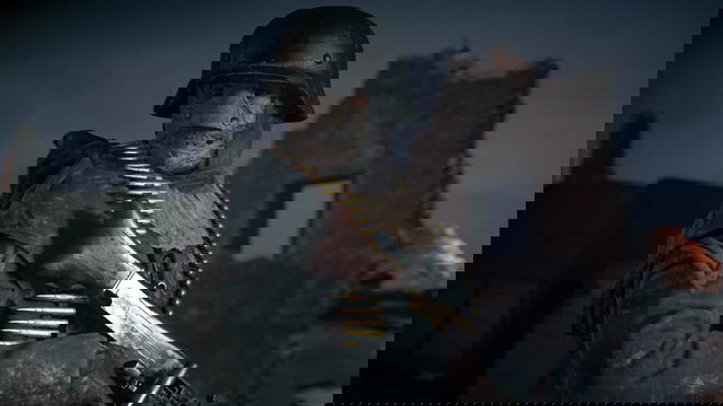Image showing Vanguard player holding LMG