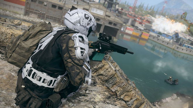 Warzone Mobile player aiming with sniper rifle