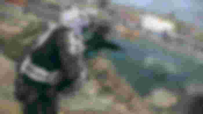 A character fighting in Warzone 2
