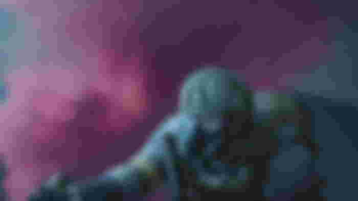 A soldier wearing a gas mask in Arena Breakout.