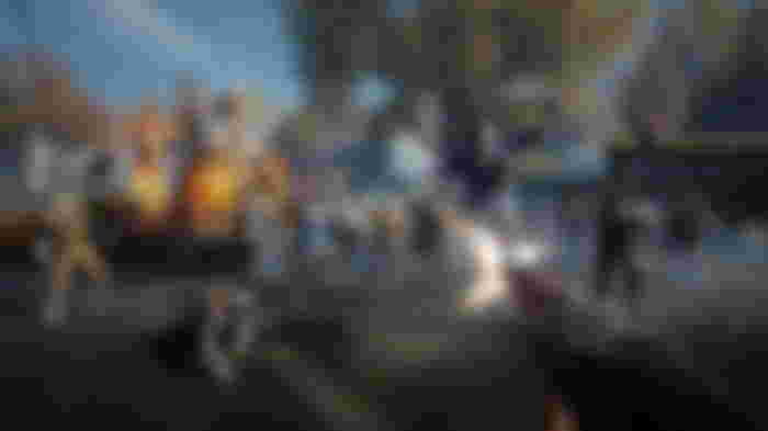 Several different types of zombies running towards the player in Undawn.