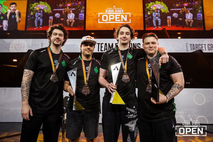 Team Falcons Apex Legends
