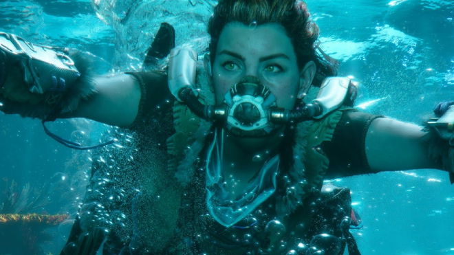 Aloy swimming under water in Horizon Forbidden West