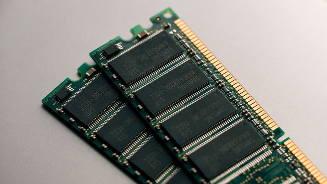 How To Clean A RAM Stick
