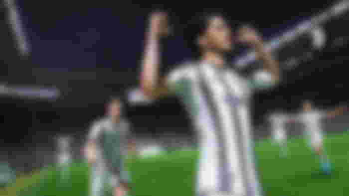 Juventus celebrate a goal - FIFA 23 vs eFootball 23
