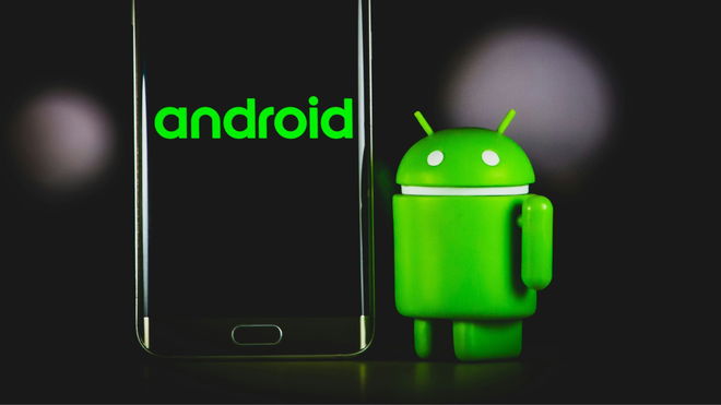 Bugdroid with an Android smartphone