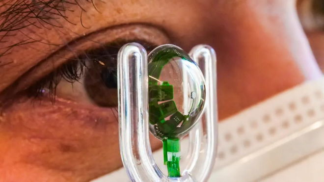 Smart Lenses begin in-eye testing in world first prototype