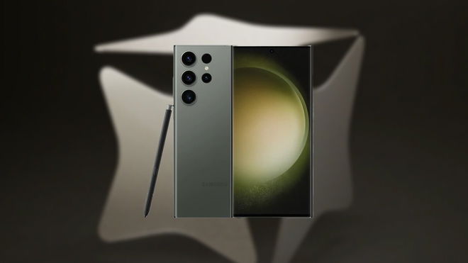 Samsung Galaxy S23 Ultra in front of the Unpacked 2024 cube art