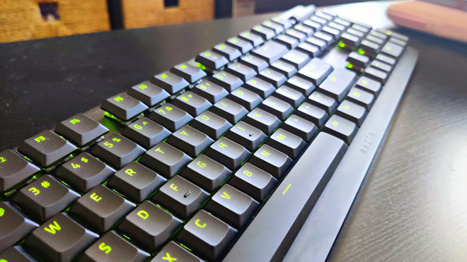 Razer DeathStalker V2 Pro