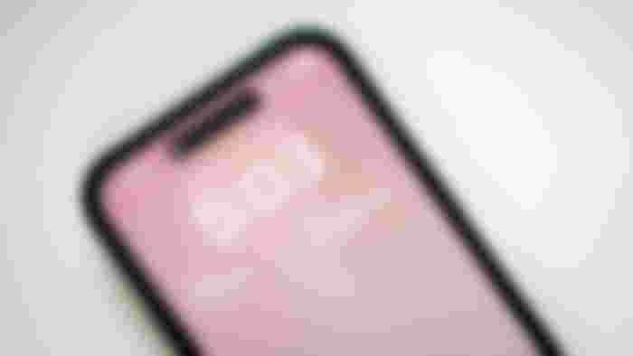 iPhone 15 screen