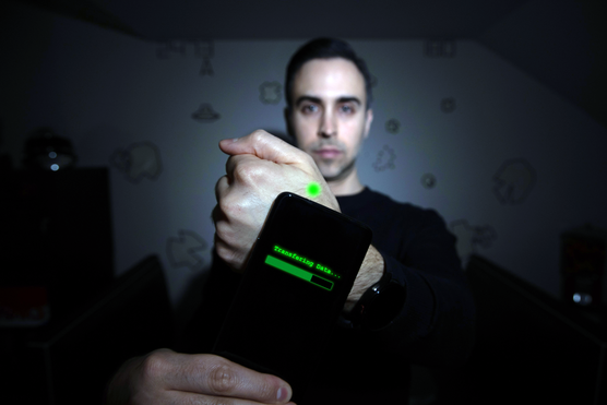 Brandon Dalaly implanted a chip on his hand so he could open his Tesla.