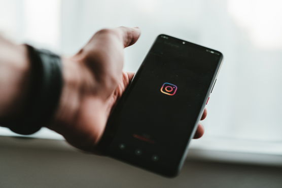How to access Instagram feed to chronological order