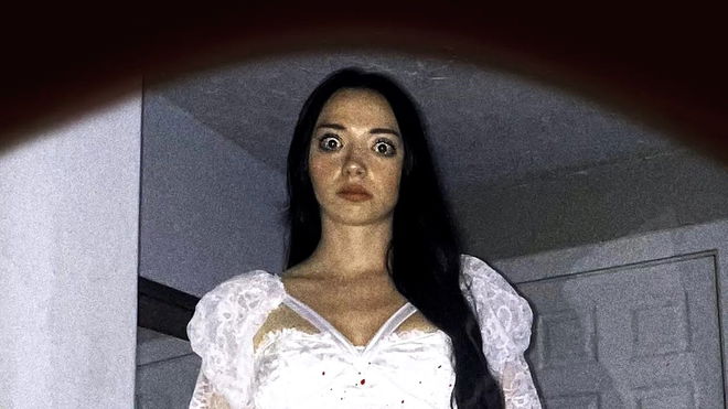 OnlyFans star Mollymoonn created a horror game - MollyMoonn in one of her shorts