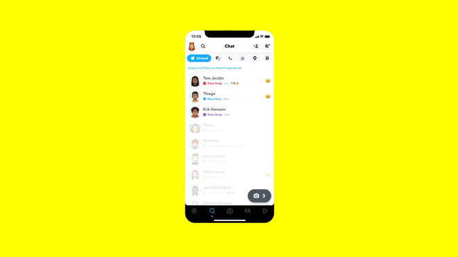 How to see if someone half swipes on Snapchat - An image of Snapchat's chat feed